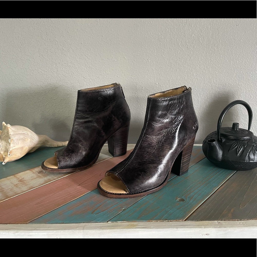 Bed Stu heel bootie peep toe 6.5 distressed